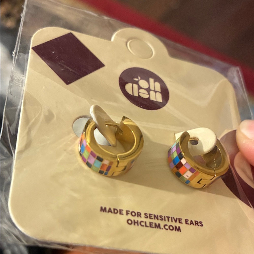 Checkered Super Chunky Huggie Hoop Earrings - Picture 6 of 12